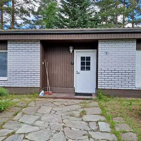 Erillinen Talo Kiuru Apartament